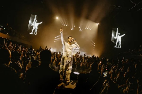 Cortesía de D a l e P l a y